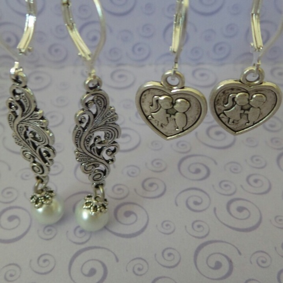 2 Pairs of Drop Dangle Lever Back Earrings - Picture 9 of 9